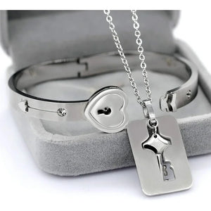 Set de Collar y Pulsera con Cerradura y Llave – Un Símbolo de Amor Único